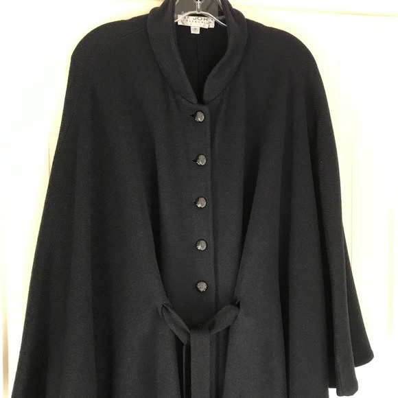 ❤️ HOST PICK! *** ST. JOHN COLLECTION VIRGIN WOOL PONCHO NWOT - Picture 13 of 13